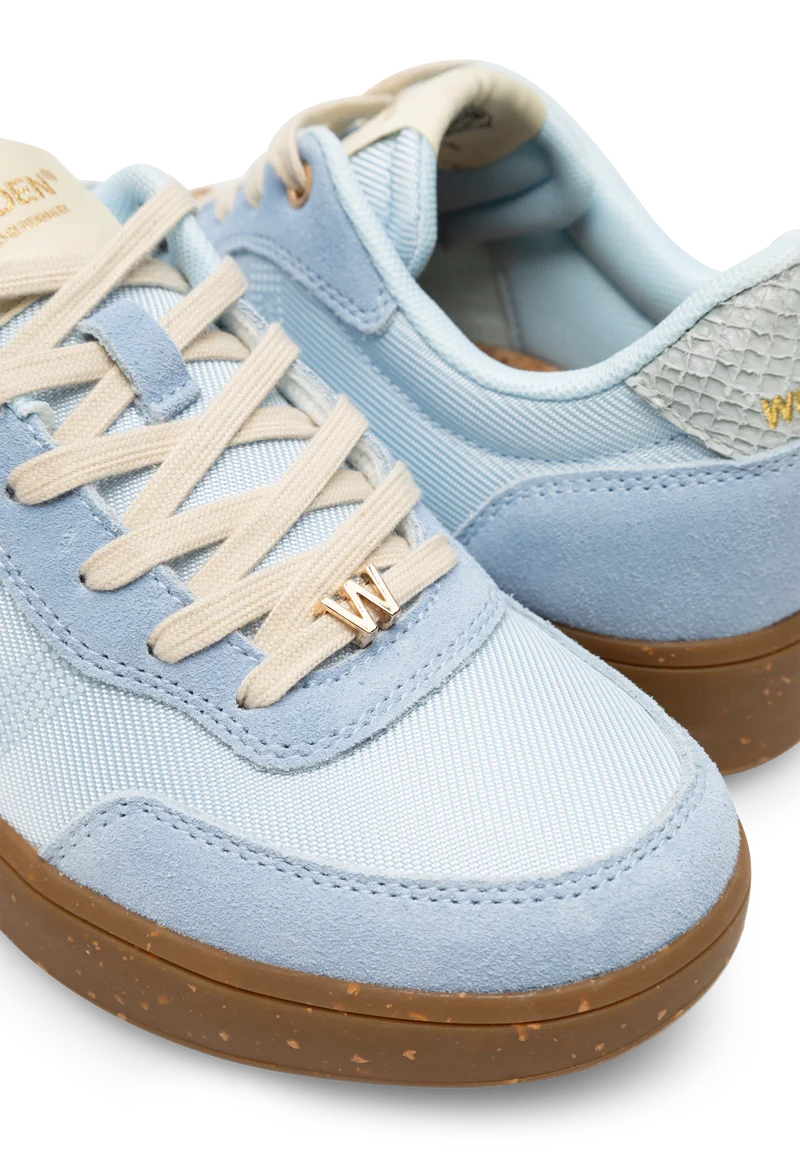 Line Sneak - Moonstone