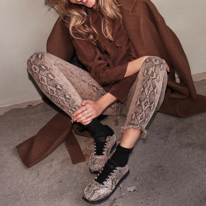 Ydun Snake - Brown Snake