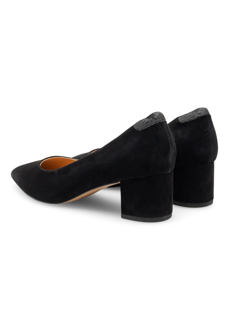 Lucy S - Black