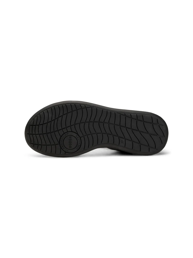 Line - Black/Black