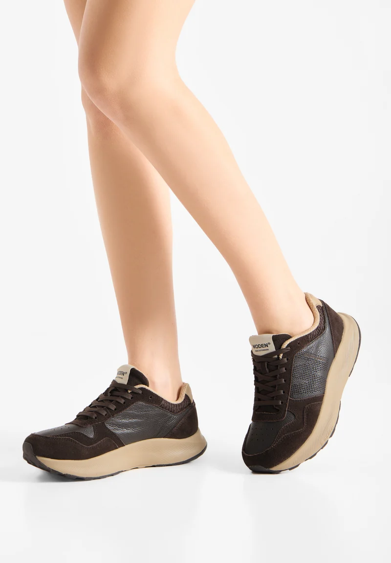 Mathilde Runner Leather - Chocolate