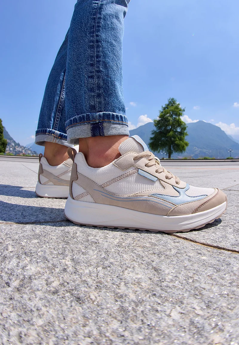 H-Laila creme sky