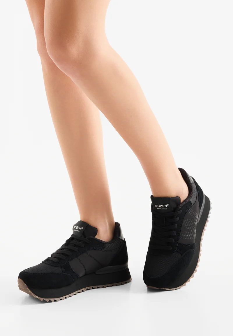 Ronja Plateau - Black