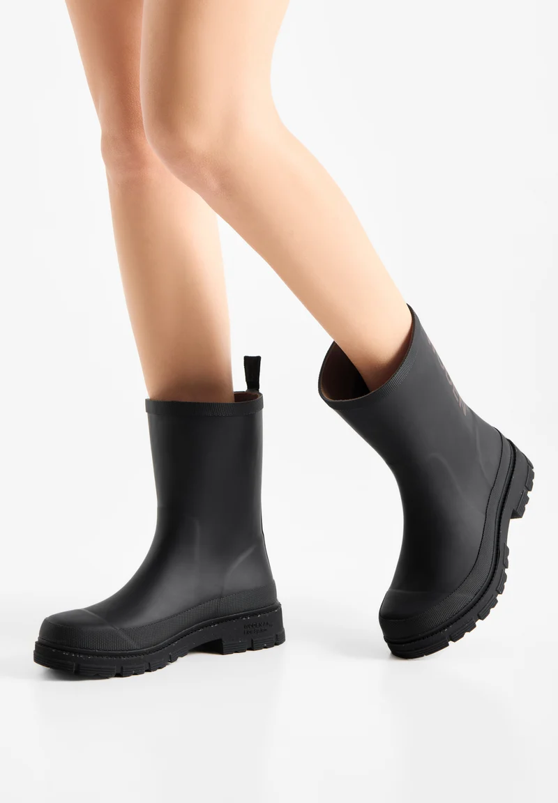 Lia Waterproof - Black