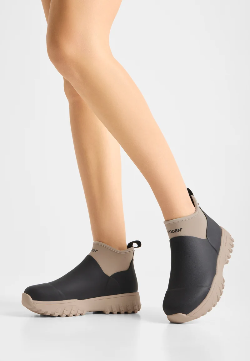 Irene Waterproof - Black/Coffee Cream