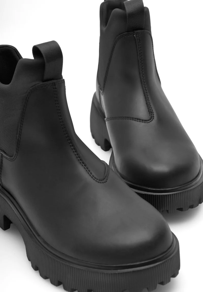 Isabella Waterproof - Black