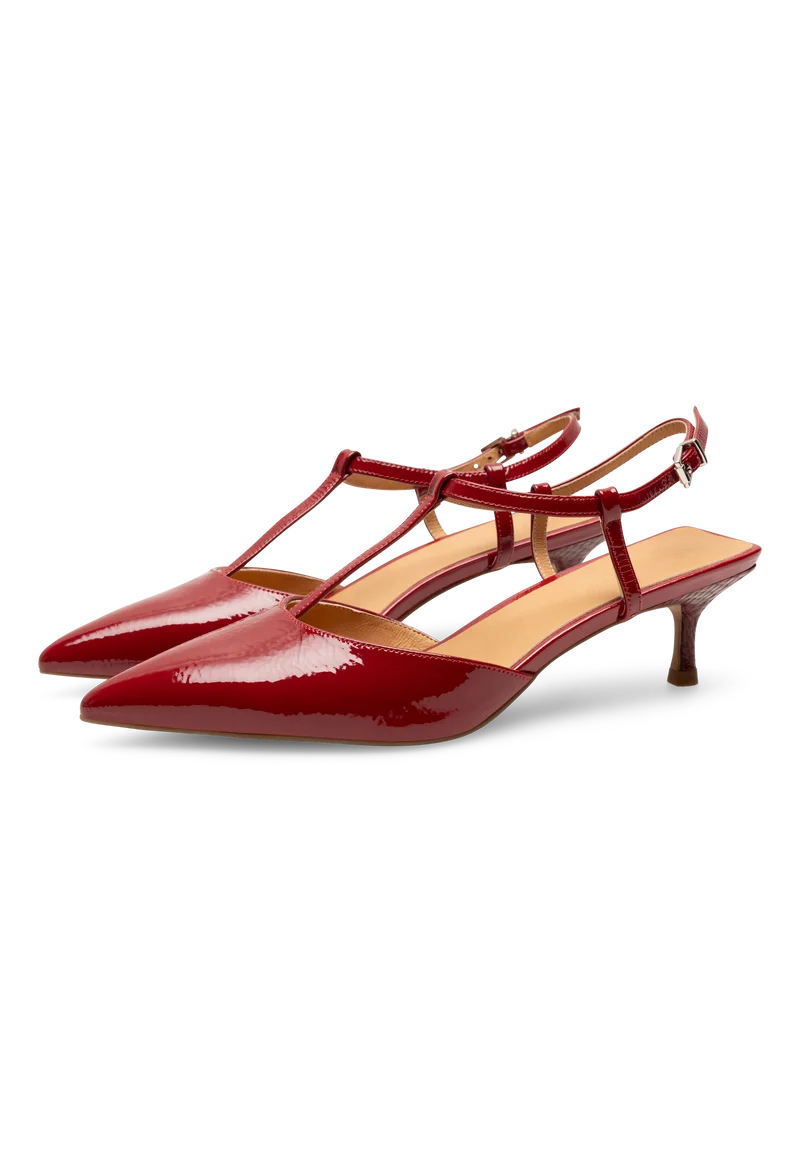 Lucca Patent - Cranberry