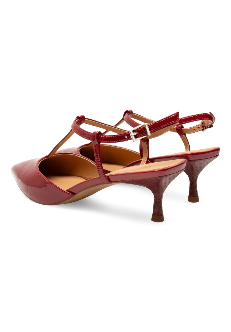 Lucca Patent - Cranberry