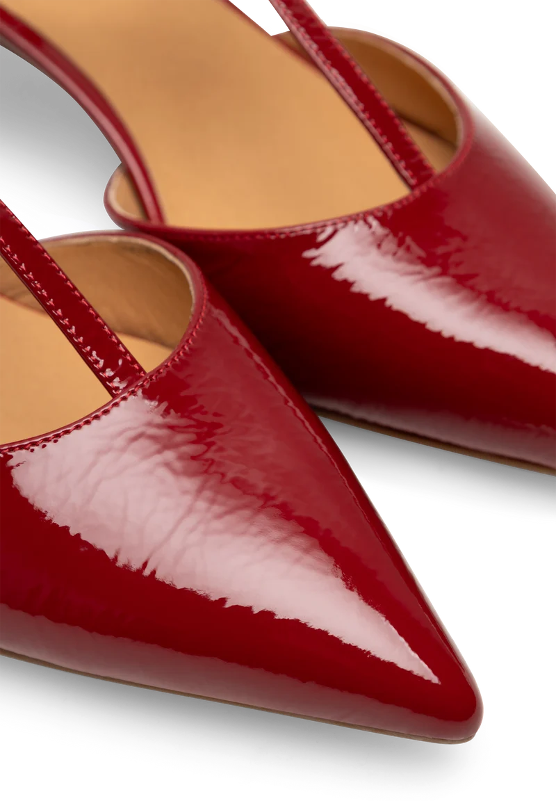 Lucca Patent - Cranberry