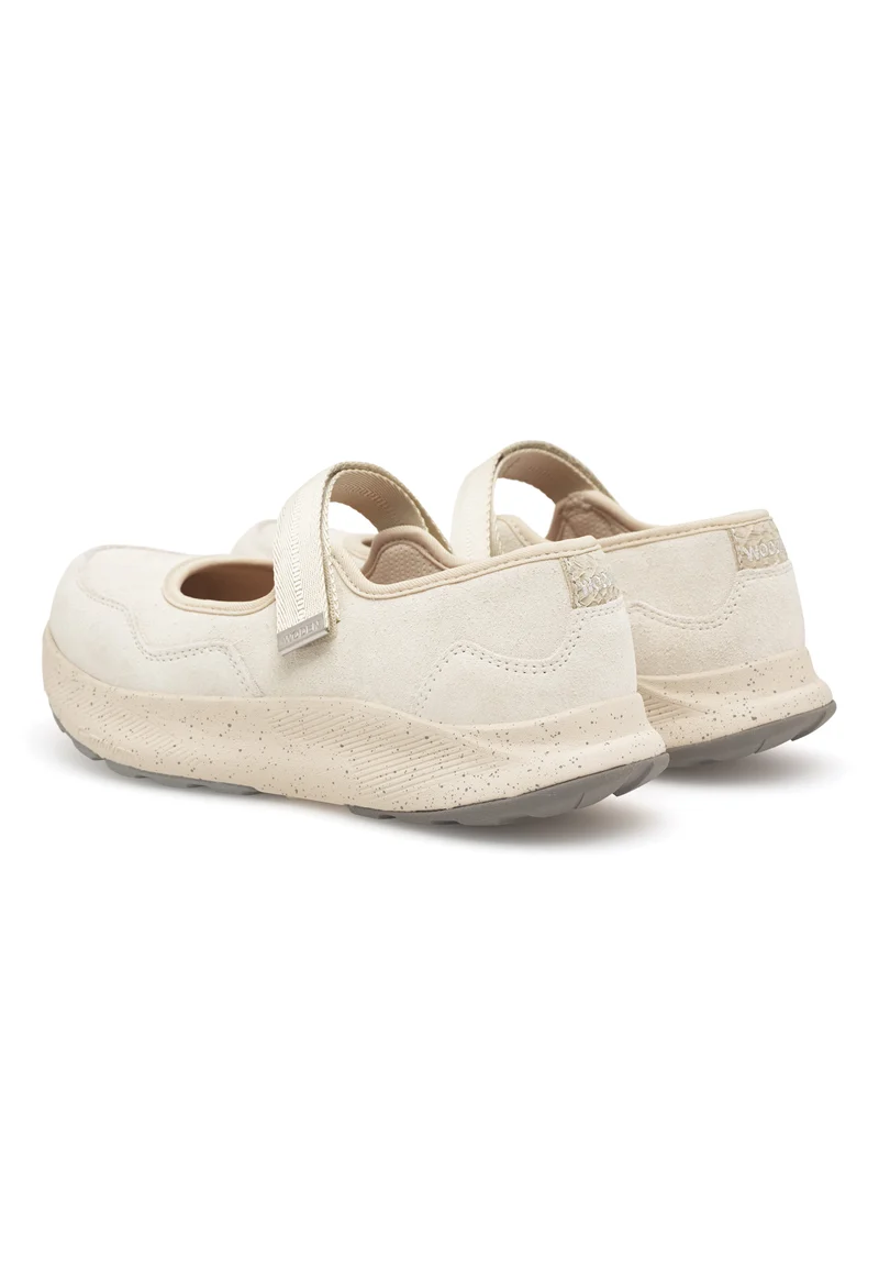 Mary S - Ivory
