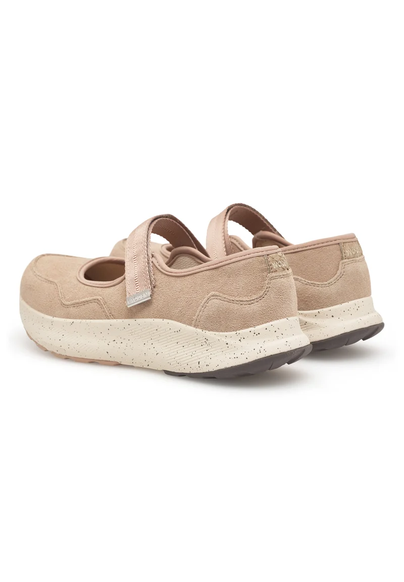 Mary S - Taupe