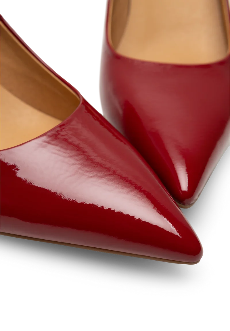 Laura Patent - Cranberry