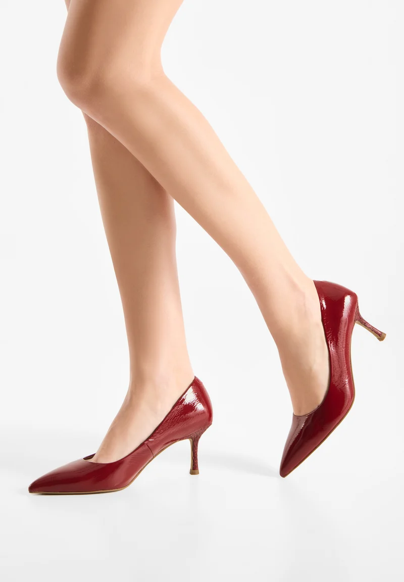 Laura Patent - Cranberry