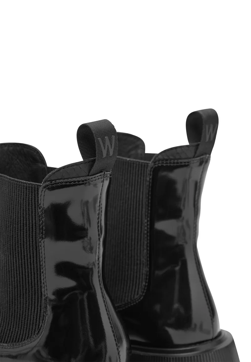 Aya Patent - Black