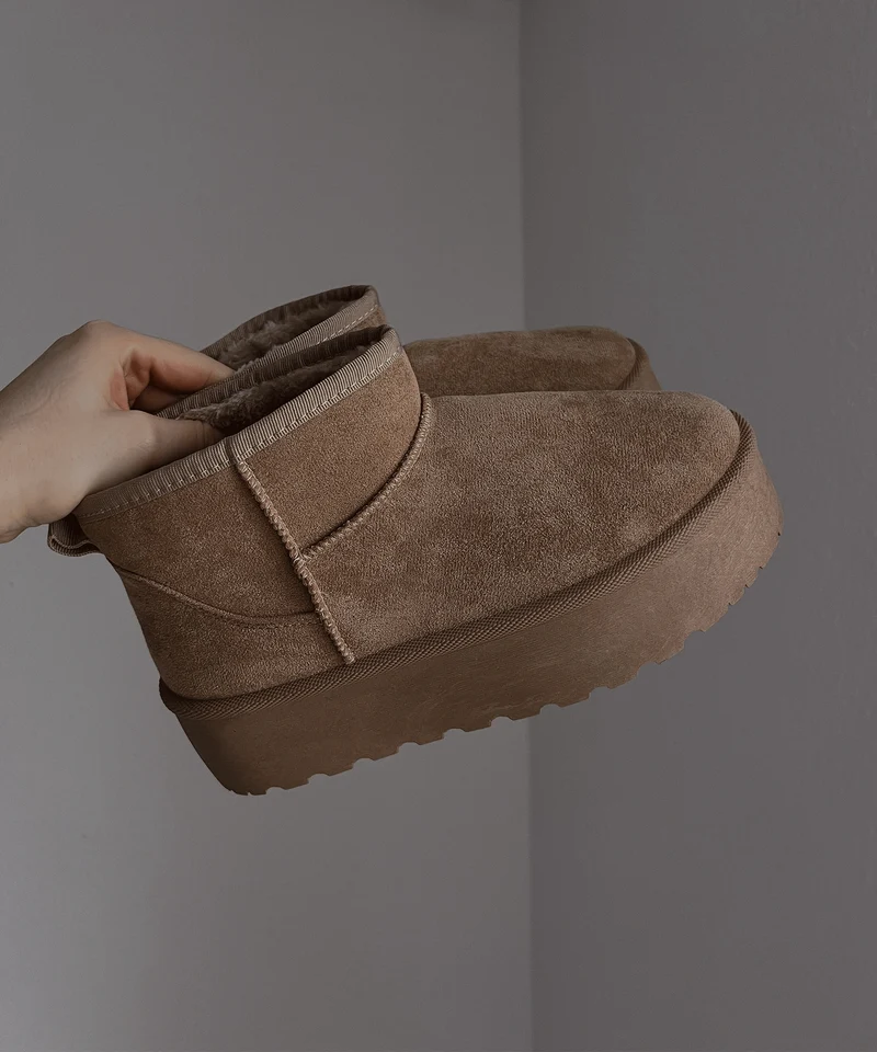 Gefütterte Plateau Boots Nina Camel