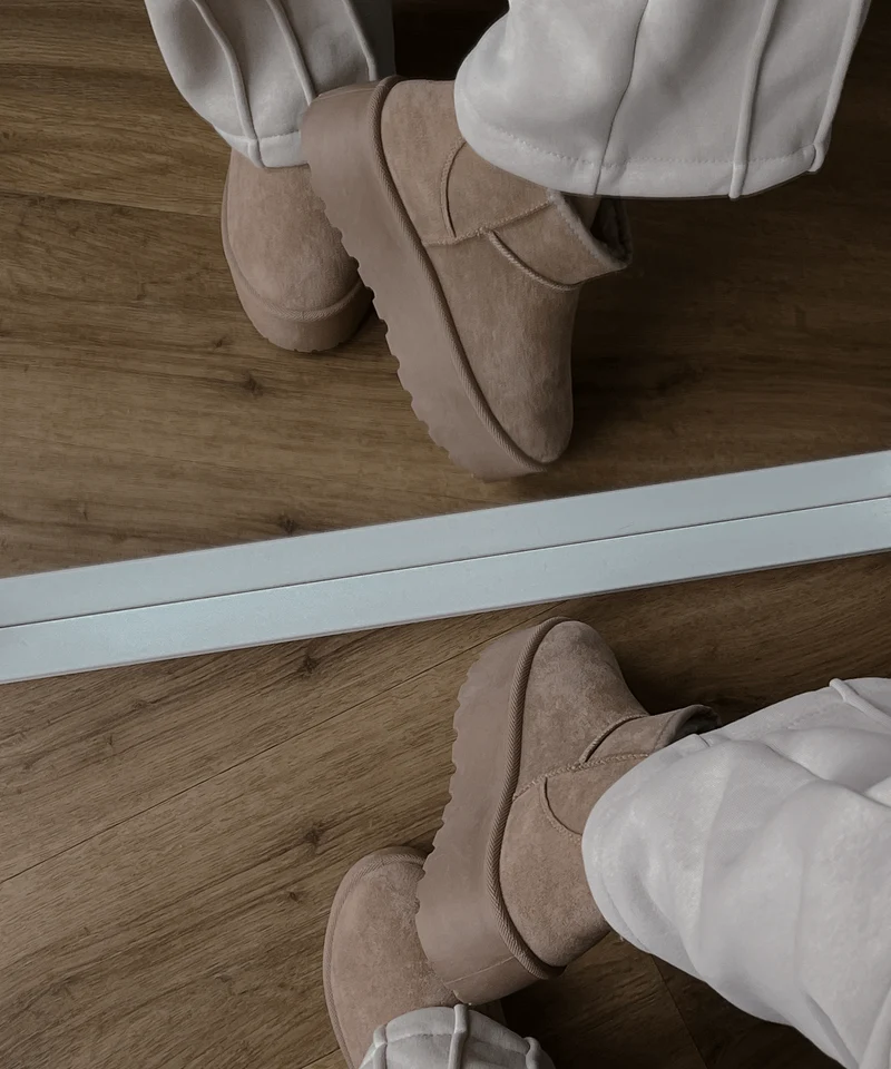 Gefütterte Plateau Boots Nina Camel