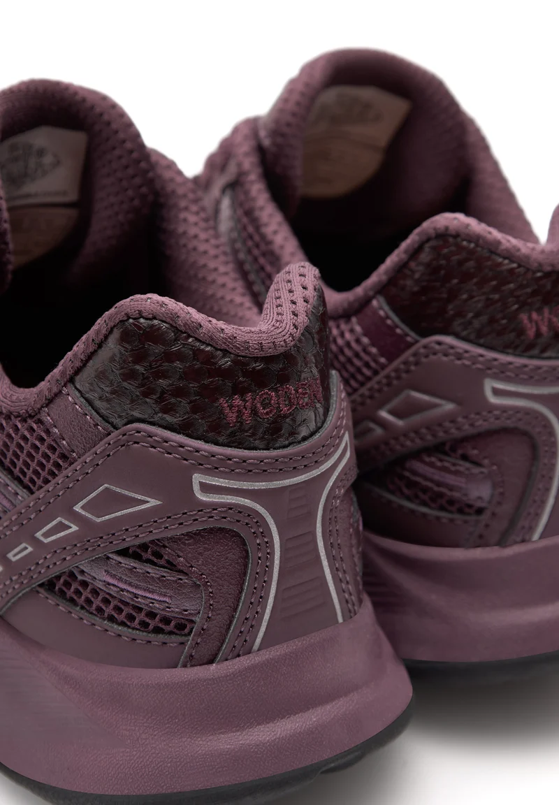 Freja Runner - Cherry
