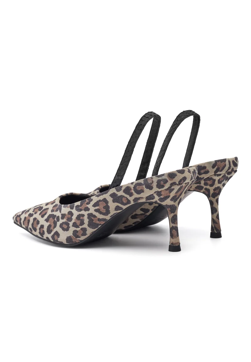Sophie Leo - Leopard