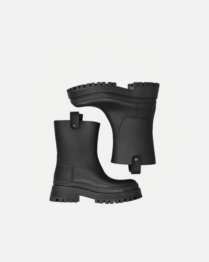 KAIAH | Black
