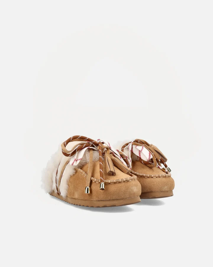 LACED UP SABOT SHEEPSKIN | Tan