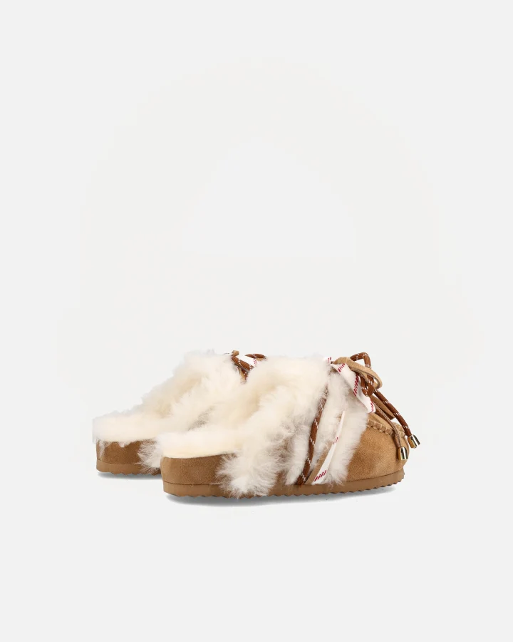 LACED UP SABOT SHEEPSKIN | Tan