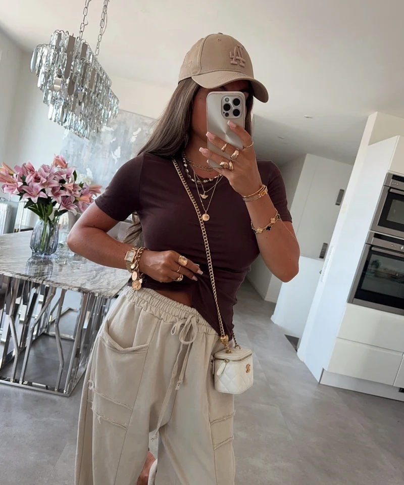 Basic T-Shirt Loraya Dunkelbraun