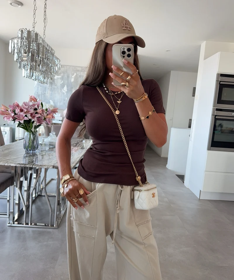 Basic T-Shirt Loraya Dunkelbraun
