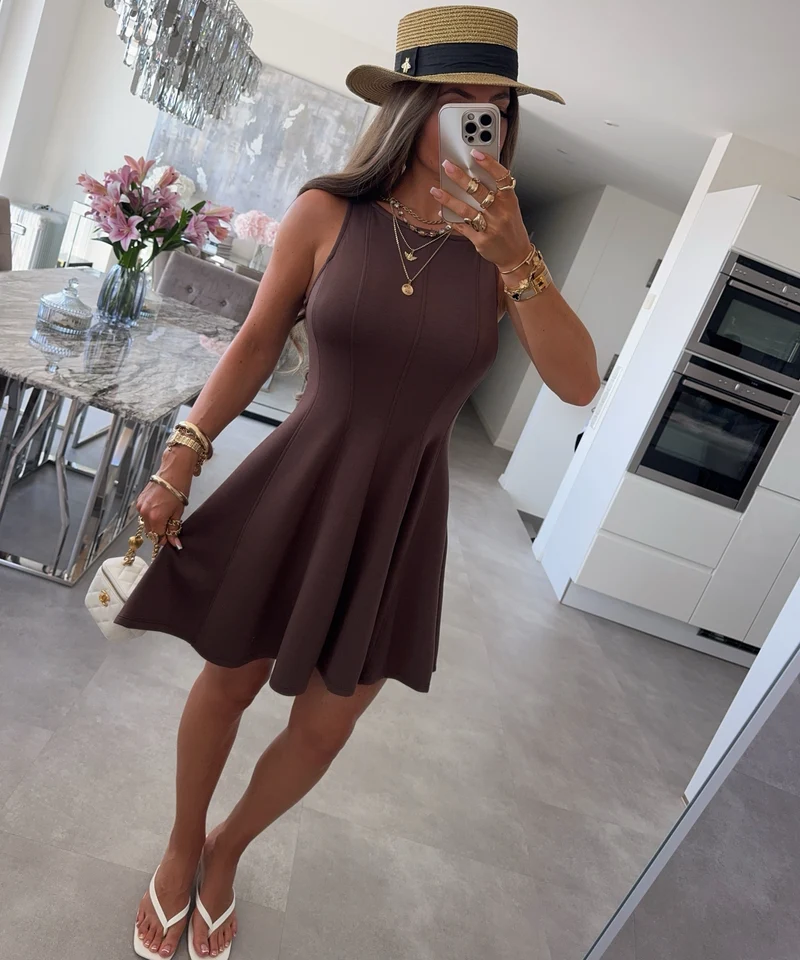 Ausgestelltes Minikleid Melua Braun