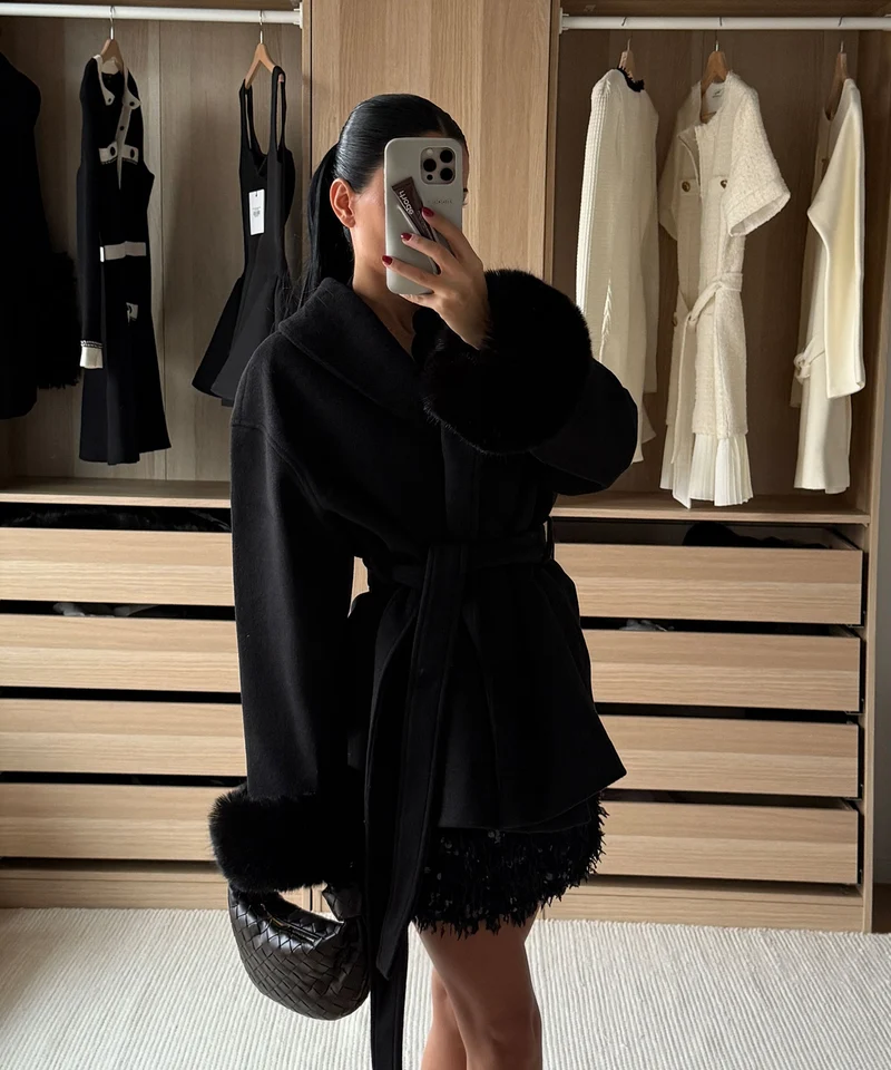 Jacke mit Felldetails Loona Schwarz