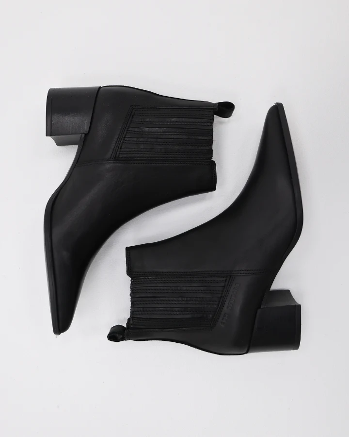 CPH298 | Leather Black