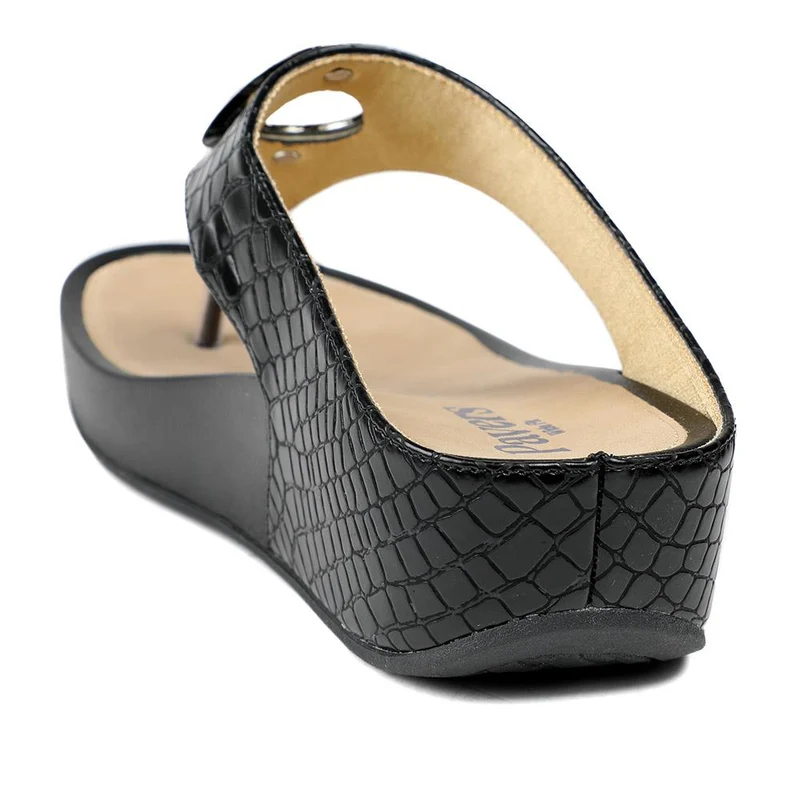 Wide Fit Toe Post Wedge Sandals - BAIZH43063 / 329 466 - Black Croc