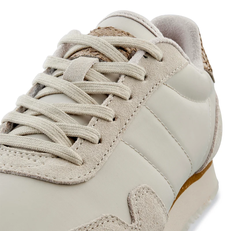 Nora III Leather - Silver Lining
