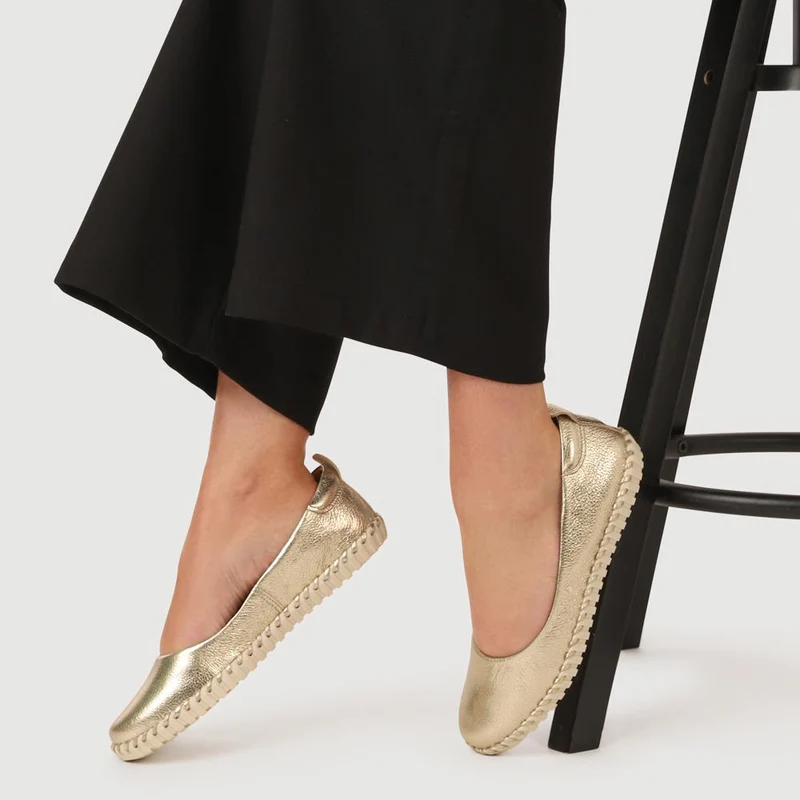 Lightweight Leather Pumps - BELBT41001 / 327 496 - Gold