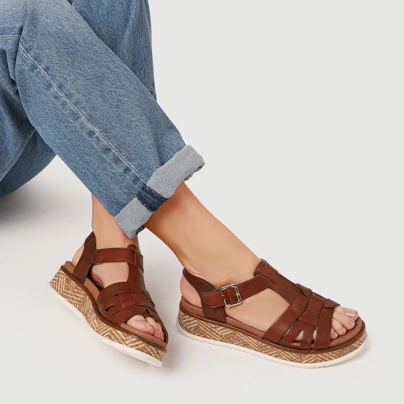 Leather Buckle-Up Sandals - RKR41540 / 327 289 - Tan