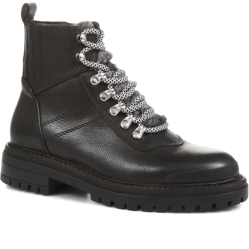 Susanna Leather Hiker Boots - SUSANNA / 322 841 - Black