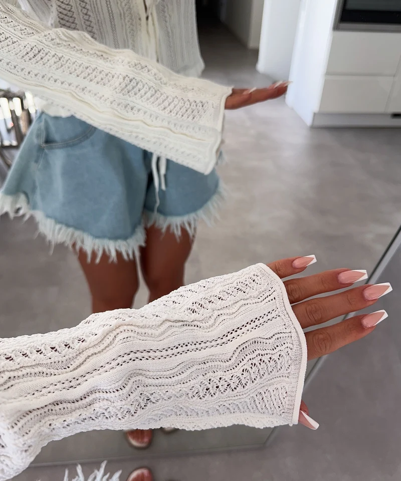 Strickjäckchen Eira Weiß