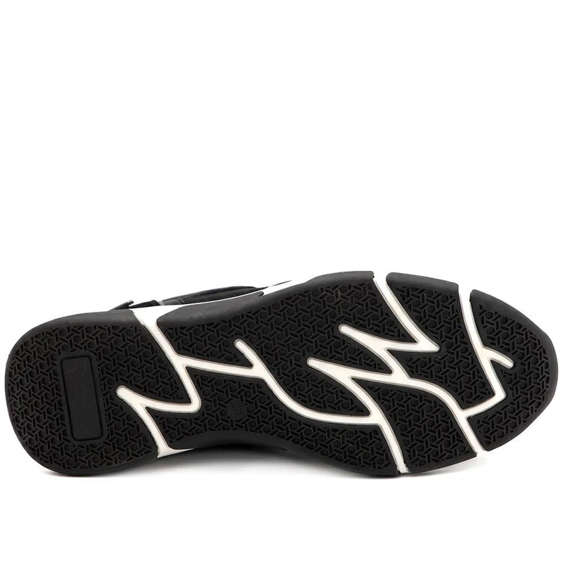 Lightweight Water Resistant Lace Up Trainers - WBINS44037 / 329 870 - Black