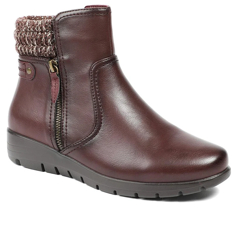 Smart Knitted Cuff Wedged Ankle Boots - WK42019 / 328 378 - Burgundy