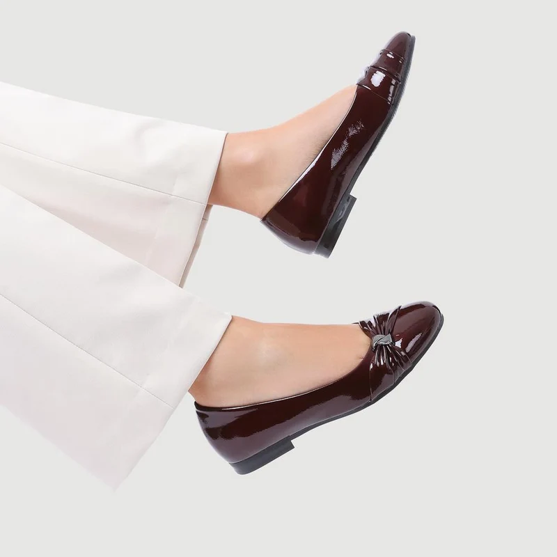 Bow-Detailed Heeled Ballet Pumps - WK42022 / 328 125 - Burgundy Patent