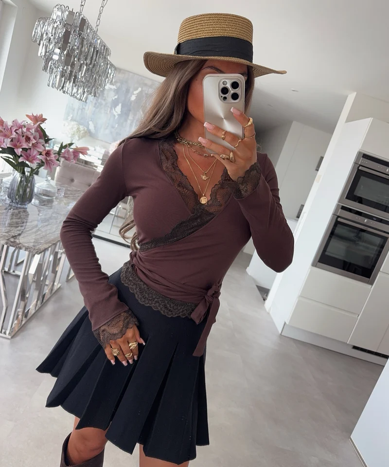 Wickel Longsleeve Spitze Aelia Braun