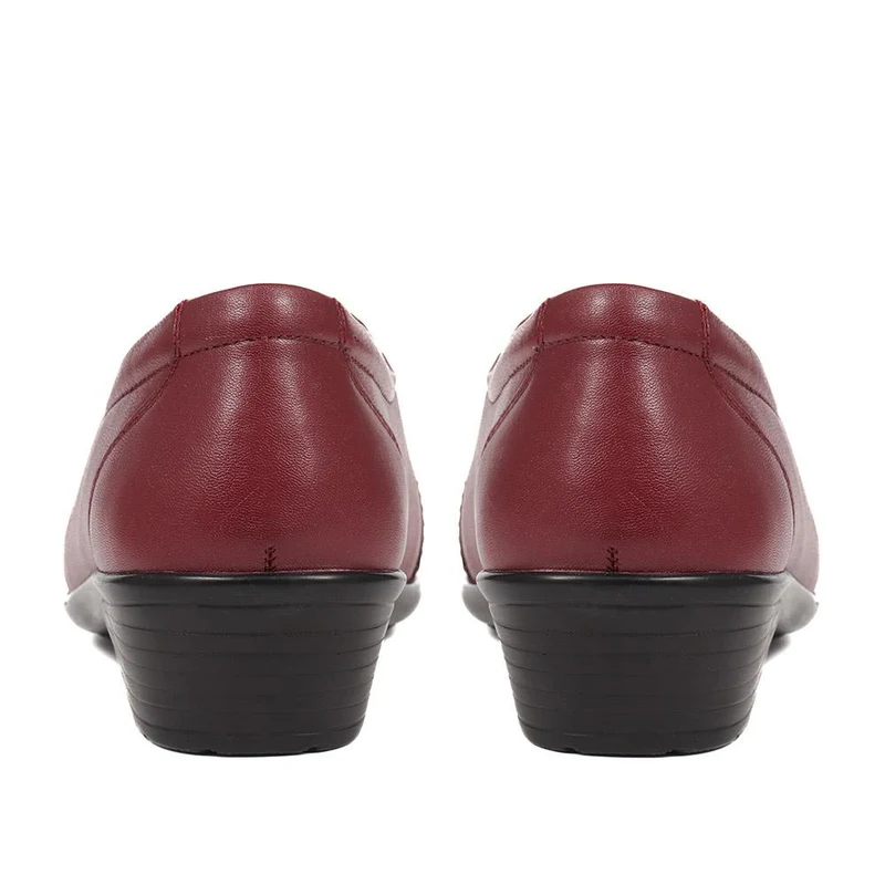 Leather Slip On Shoes - KEMP1800 / 145 950 - Burgundy