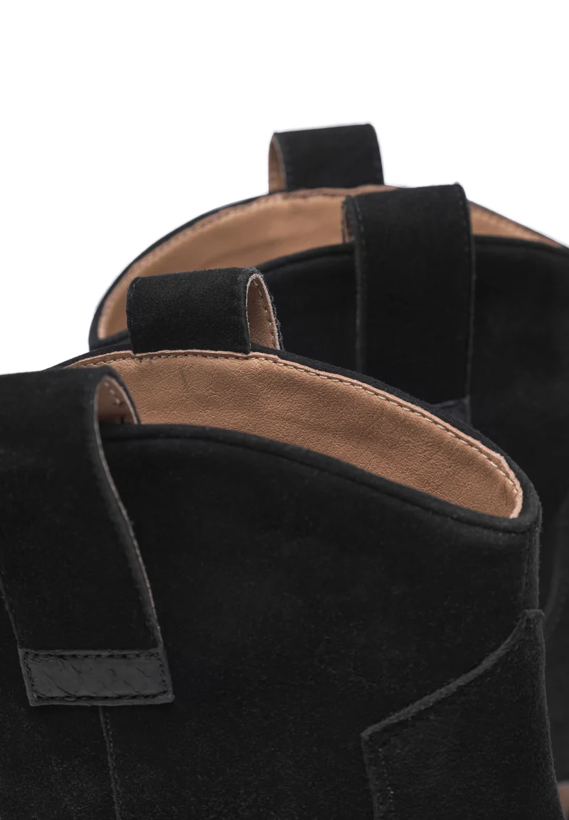 Dicte Low - Black