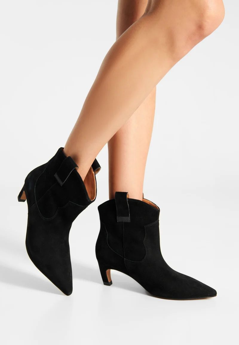 Dicte Low - Black
