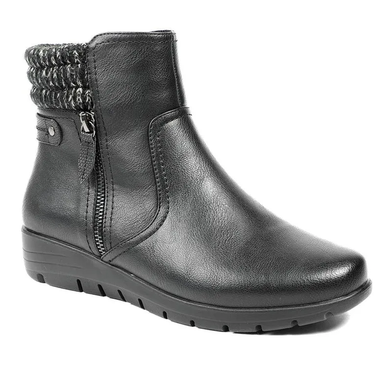 Smart Knitted Cuff Wedged Ankle Boots - WK42019 / 328 378 - Black