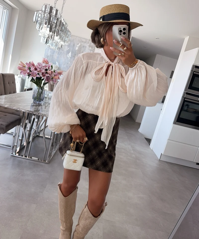 Body Esther Schleife Beige