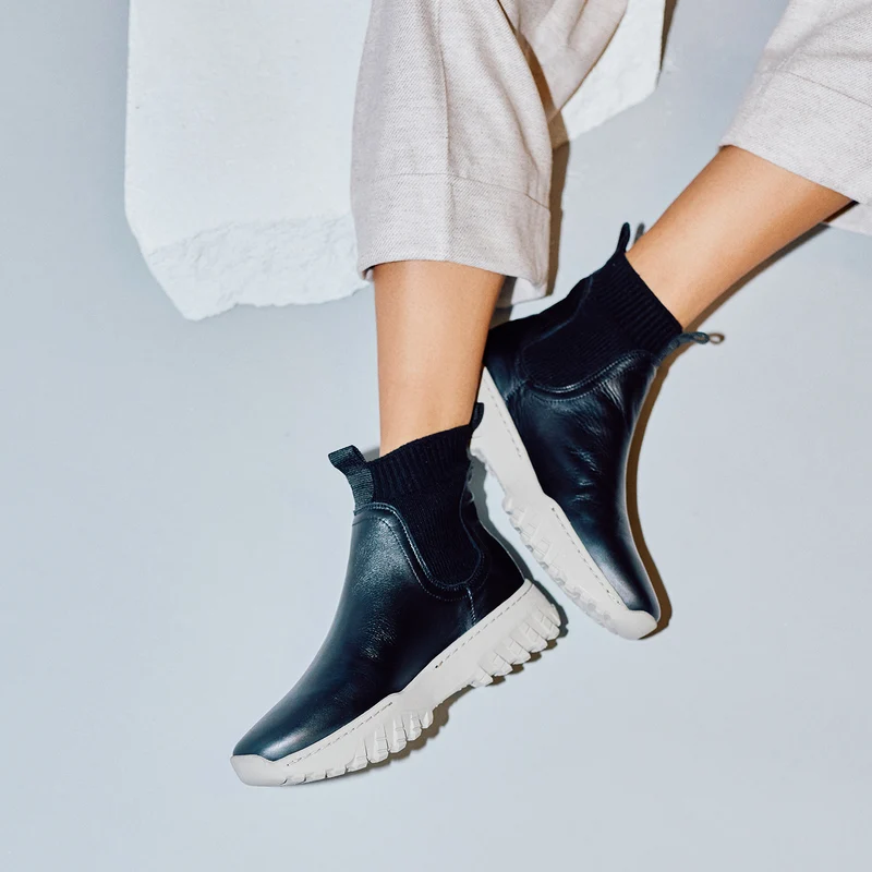 Lucy Track Leather - Black