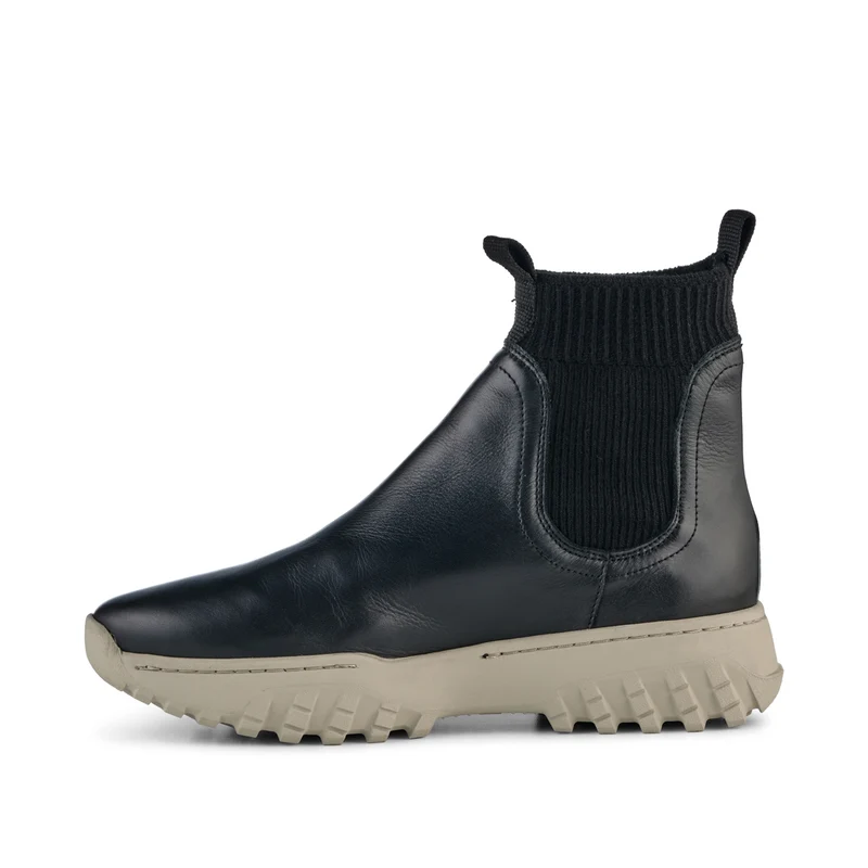 Lucy Track Leather - Black