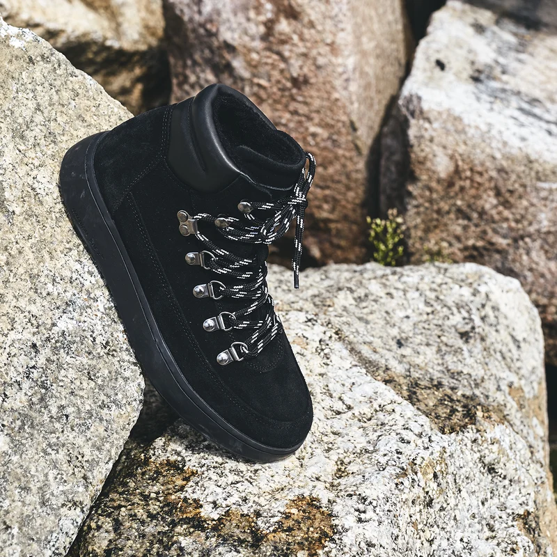 Iris Suede - Black
