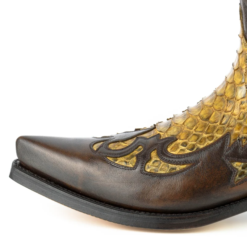 Country- und Western-Cowboystiefel für Herren und Damen von 1935 aus exotischem braunem und gelbem Leder