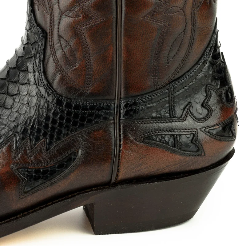 Country- und Western-Cowboystiefel für Herren und Damen von 1935 aus exotischem braunem und schwarzem Leder
